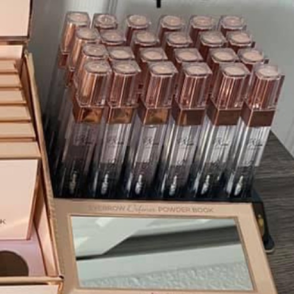 Clear lipgloss - Picture 2 of 2